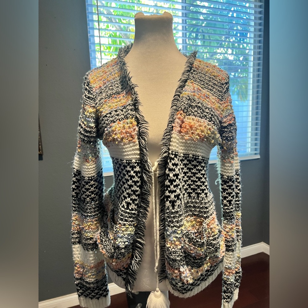 Kamana Multicolor Textured Cardigan With Pockets. EUC